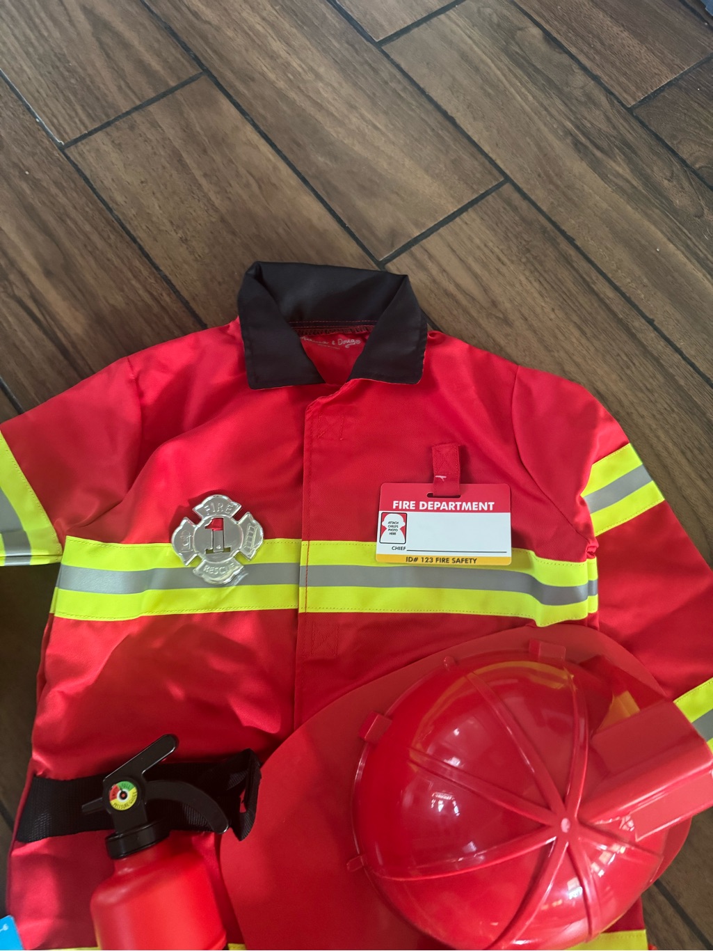 Melissa & Doug Fireman Halloween Costume One Size (3-6y) — image 6 of 8